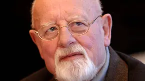 „Ich will zurück nach England“, bricht es aus Roger Whittaker heraus. Zum Sterben will er nach Hause. - Foto: IMAGO / STAR-MEDIA „Ich will zurück nach England“, bricht es aus Roger Whittaker heraus. Zum Sterben will er nach Hause. - Foto: IMAGO / STAR-MEDIA