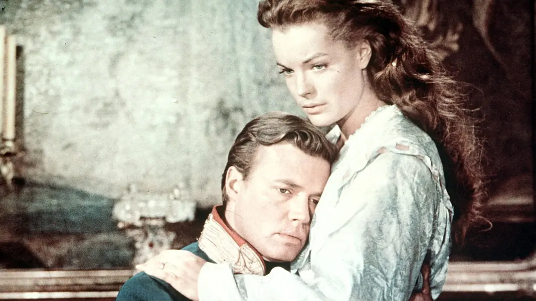 Romy Schneider und Karlheinz Böhm schienen sich sehr nahe zu stehen - verliebten sich nicht nur Sissi und Franz Joseph ineinander? - Foto: IMAGO / United Archives