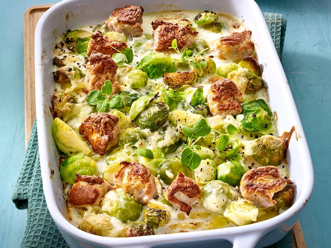 Rosenkohl-Auflauf das Low Carb Rezept mit Klößchen Rosenkohl-Auflauf das Low Carb Rezept mit Klößchen