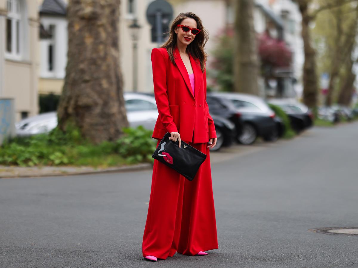 Rote Hosen kombinieren leicht gemacht: Mit diesen Styling-Tipps und Outfit-Ideen wird deine rote Hose ein Hit!