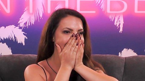 Roxy ist nach der Trennung von Jay noch immer aufgewühlt. - Foto: TVNow