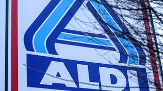 Aldi-Rückruf: Beliebter Snack mit giftigem Schimmelpilz-Befall! - Foto: IMAGO / Reporters (Symbolbild)