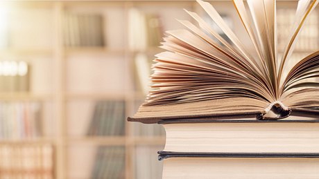 Sachbücher Bestseller - Foto: artisteer/iStock