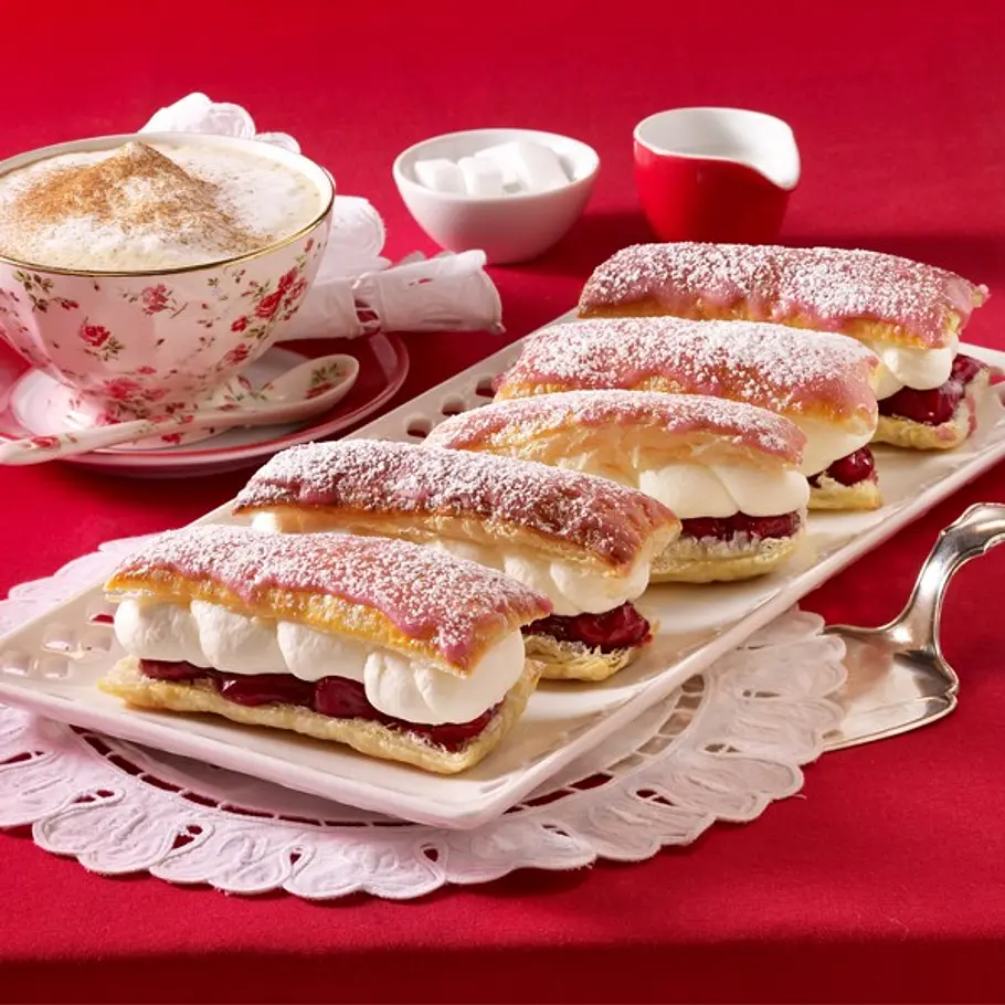 12 knusprige holländische Schnitten sahne kirsch schnitte