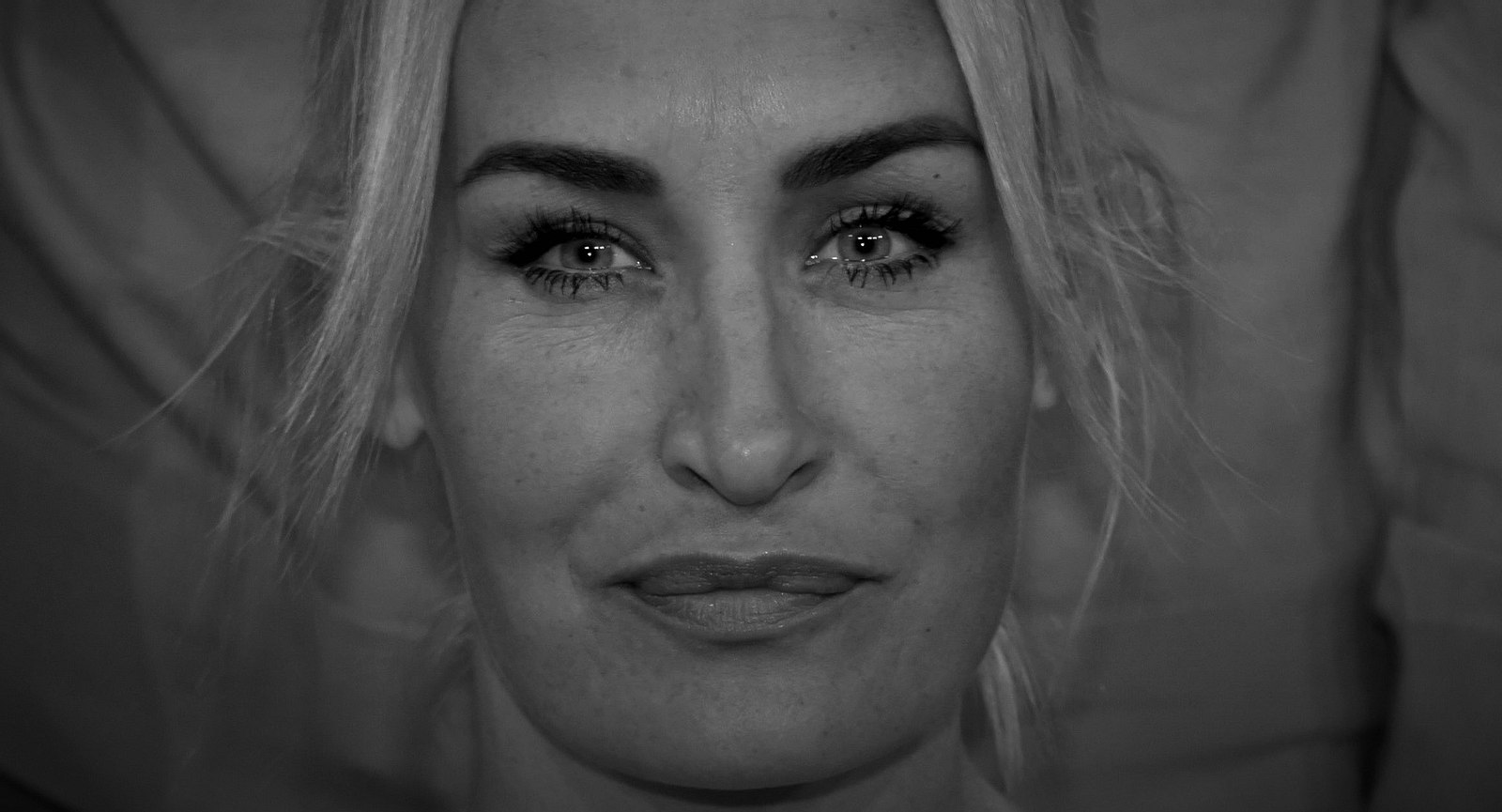 Sarah Connor Selbsthass und SuizidGedanken! Sie zeigt ihre dunkelsten