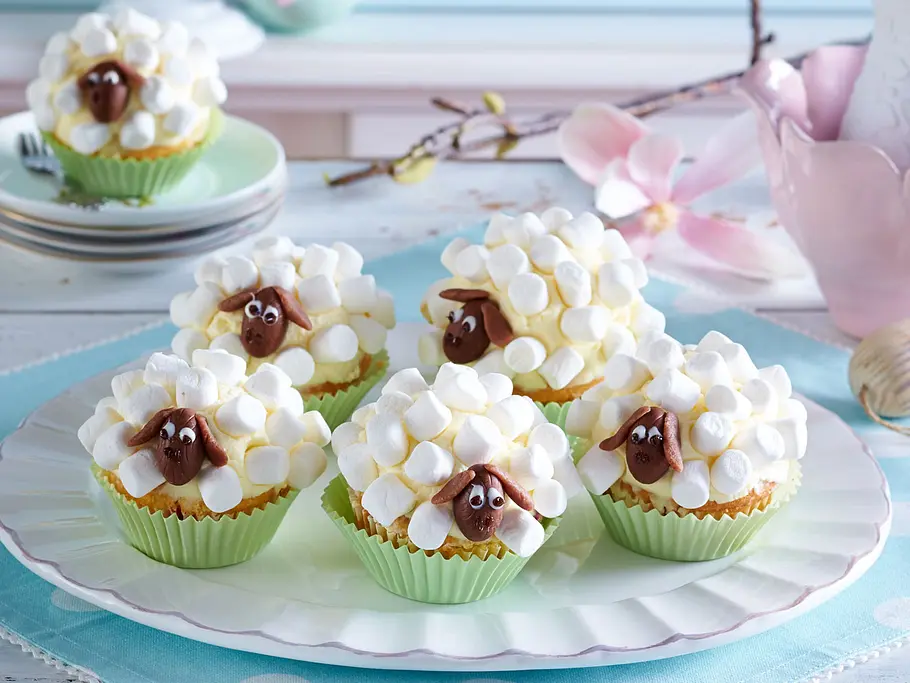 Einfaches Backen zu Ostern: Schäfchen-Muffins Einfaches Backen zu Ostern: Schäfchen-Muffins