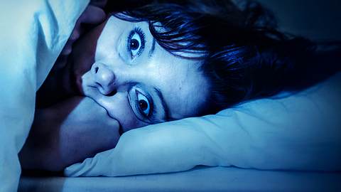 Schlaflähmung: Was gegen die Schlafstarre hilft - Foto: iStock