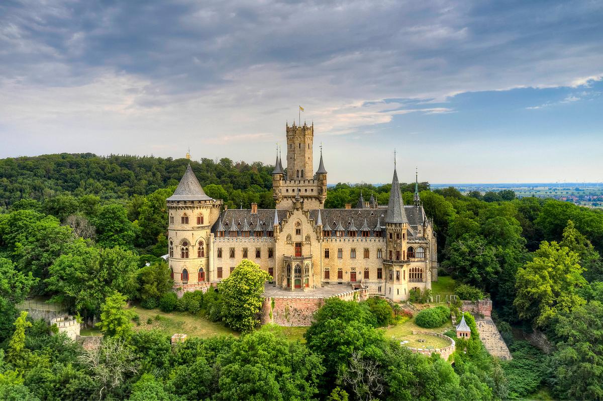 Schloss Marienburg Drehort für Maxton Hall