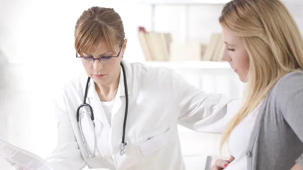 Schmierblutungen in der Schwangerschaft: Wie gefährlich ist das? - Foto: iStock Schmierblutungen in der Schwangerschaft: Wie gefährlich ist das? - Foto: iStock