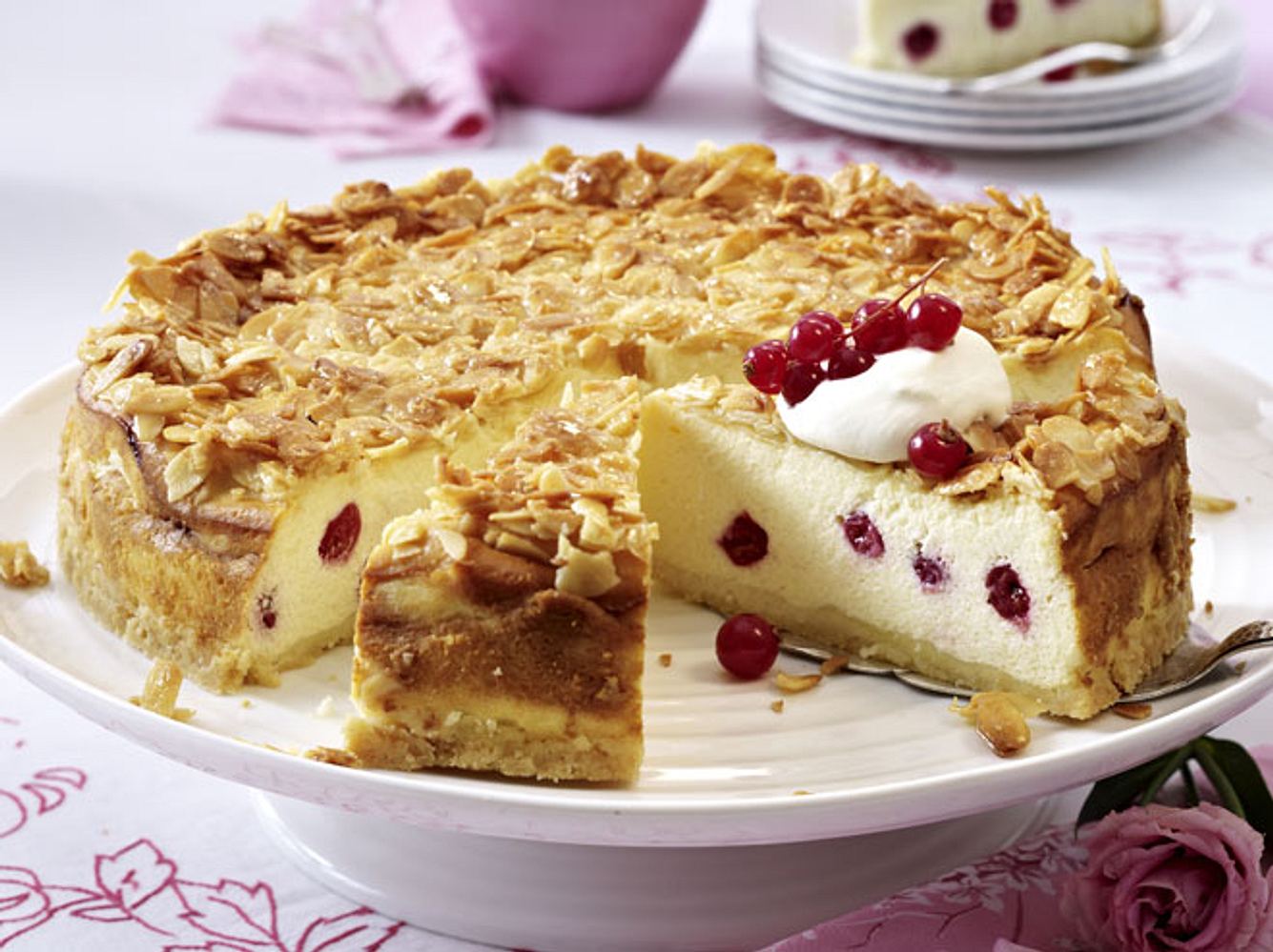Schnelle Kuchenrezepte: Johannisbeer-Bienenstich Schnelle Kuchenrezepte: Johannisbeer-Bienenstich