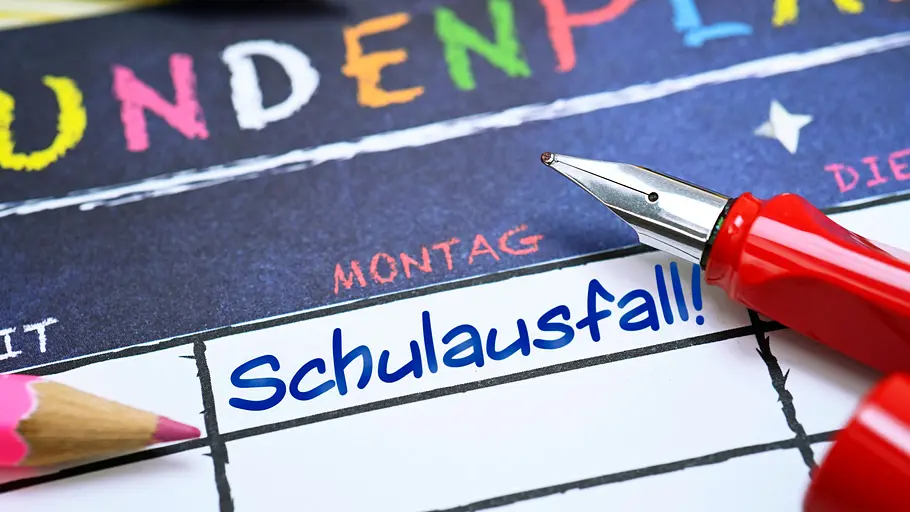 Schulausfall auf einem Stundenplan Schulausfall auf einem Stundenplan