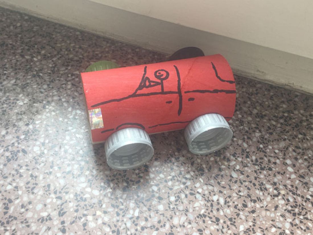 Magnetisches Spielzeugauto selbst basteln Magnetisches Spielzeugauto selbst basteln