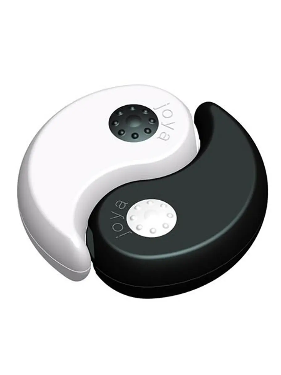 Gegensätze ziehen jetzt sich aus! Dieses Sexspielzeug besteht aus zwei stimulierenden Teilen. Ying und Yang als Auflagevibratoren verwöhnen die erogenen Zonen der Frau.( Shere Massager, ca. 89,95 Euro, über www.sinsations.de ) Asiatische Möbel für sextoys frau