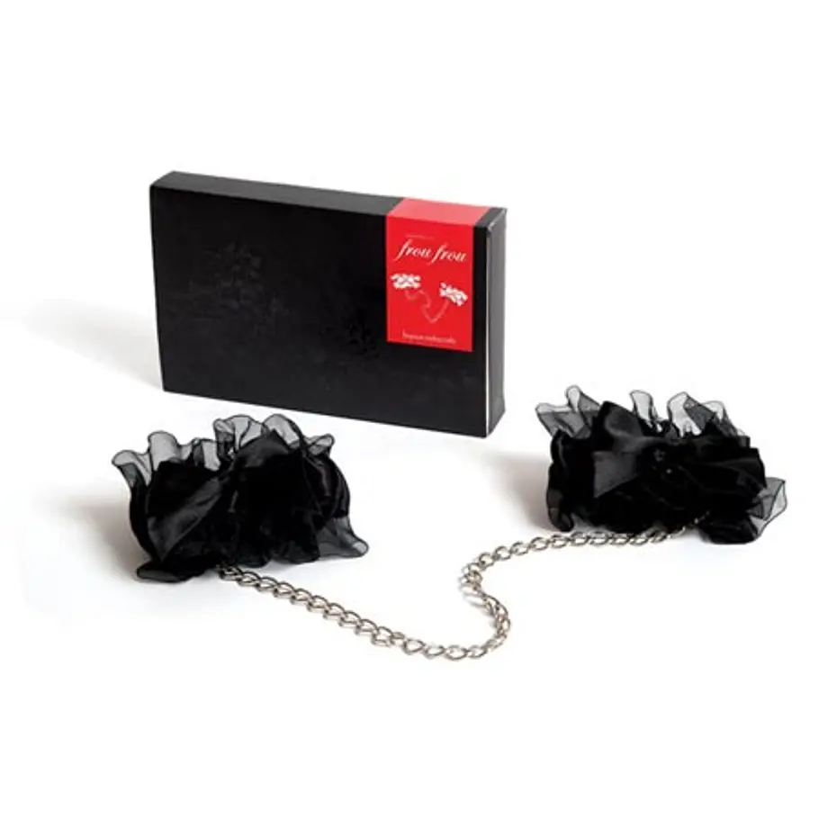 Verbundenheit! Für Fesselspiele der extravaganten Art ist dieses Sexspielzeug aus Satin mit Rüschen aus Organza gefertigt. (Frou Frou Organza Handcuffs, Bijoux Indiscrets ca. 14,90 Euro über www.boutique-bizarre.de) Unregelmäßiger Sex ist tödlich! sextoys frau