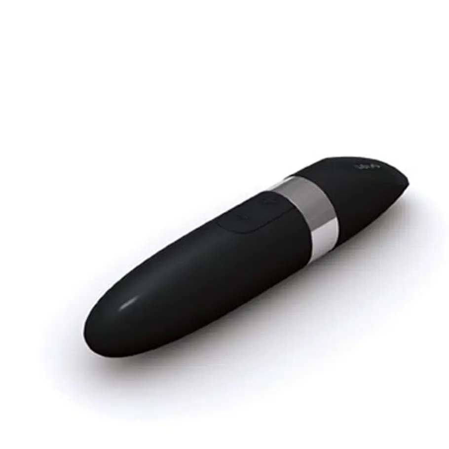 Lippen-Bekenntnisse! Das Sexspielzeug wird der Frau jeden Wunsch von den Lippen ablesen. Der Vibrator im Lippenstift-Look steht seiner Besitzerin jederzeit zu Diensten.( Mia, ca. 49 Euro, über www.lelo.de ) Was verrät Ihr Lippenstift über Sie? sextoys frau