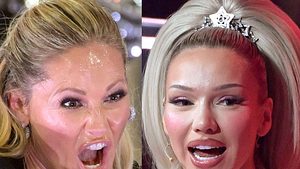 Shirin David: Jetzt lässt sie Helene Fischer alt aussehen! - Foto: IMAGO / Future Image (links) & IMAGO / Future Image (rechts), Collage: Wunderweib Redaktion