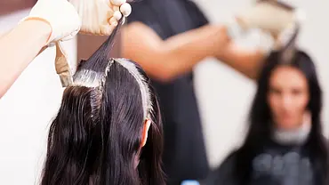 Silent Cut: Dieser neue Trend macht Friseure sprachlos! - Foto: mbbirdy/Getty Images (Themenbild) Silent Cut: Dieser neue Trend macht Friseure sprachlos! - Foto: mbbirdy/Getty Images (Themenbild)