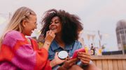 Sommer Make-up - Foto: 	Halfpoint Images/gettyimages