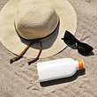 Sonnencreme ohne Mikroplastik: Die besten Produkte - Foto: iStock/ AlonaPhoto