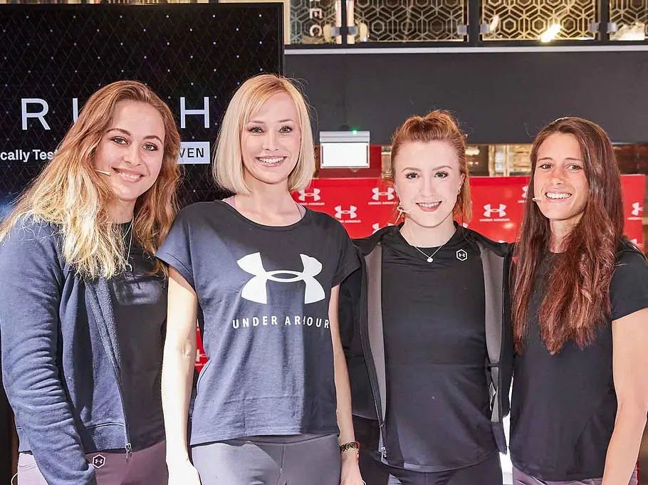 Sophia Flörsch beim Under Armour Women's Panel mit Moderatorin Lisa Loch und den Athletinnen Victoria Williamson und Imke Salander bei der FIBO 2019 Sophia Flörsch beim Under Armour Women's Panel mit Moderatorin Lisa Loch und den Athletinnen Victoria Williamson und Imke Salander bei der FIBO 2019