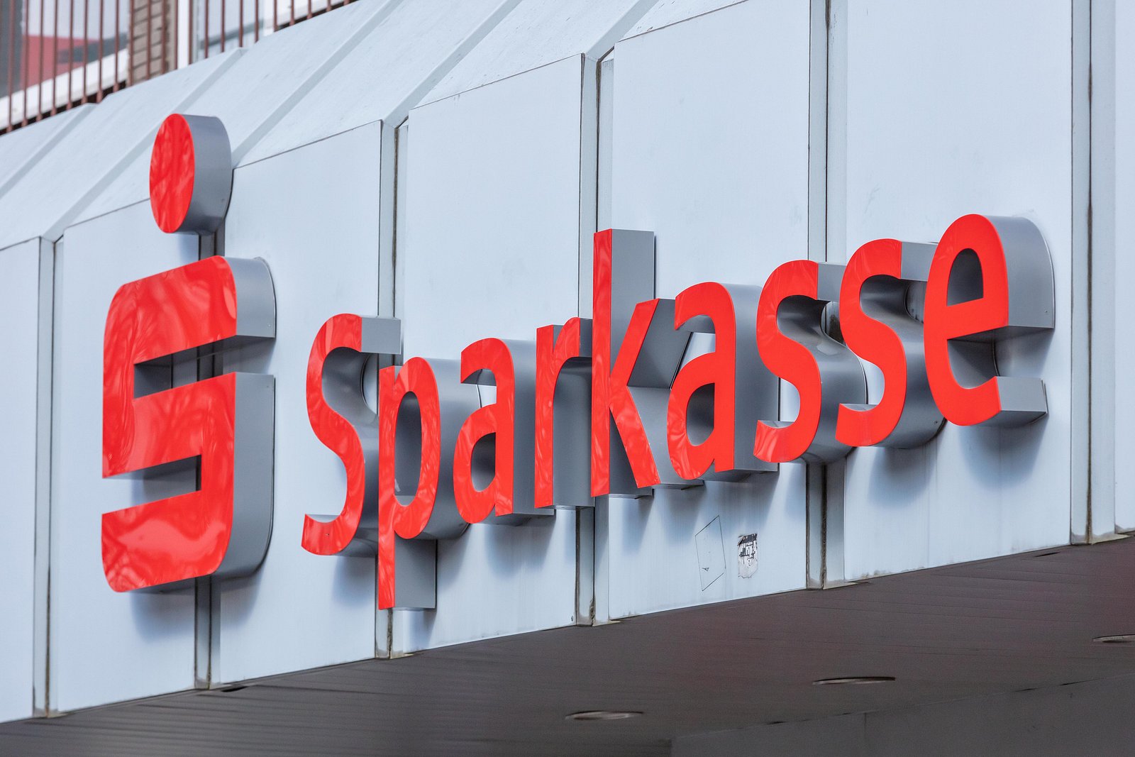 Sparkasse Das ändert einfach alles! Wunderweib