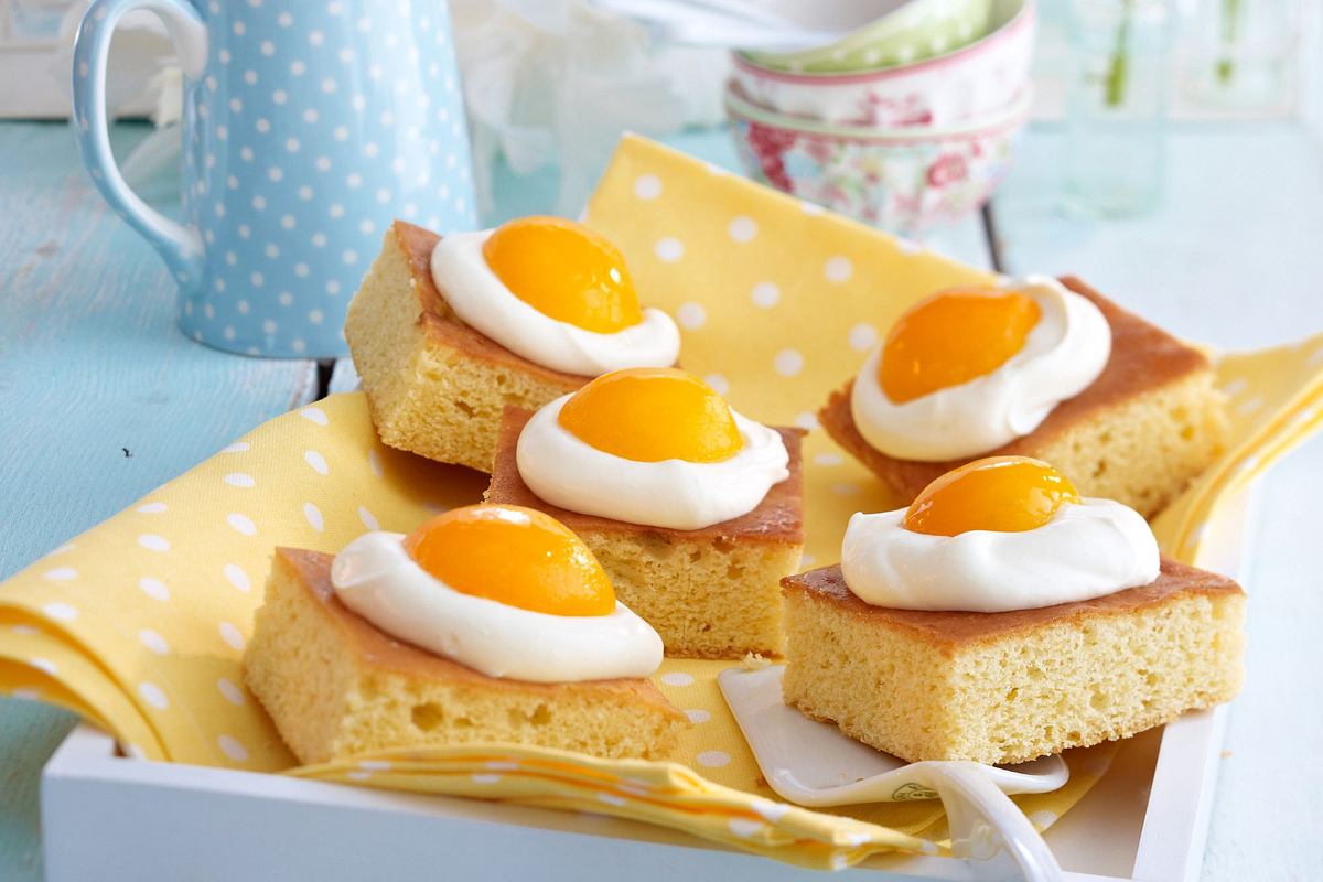 Spiegelei Kuchen: Omas einfaches Rezept vom Blech