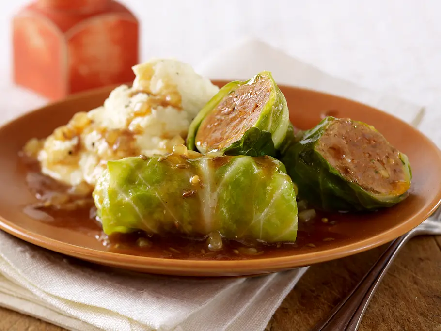 Spitzkohl-Röllchen mit Selleriepüree - Das GLYX Rezept Spitzkohl-Röllchen mit Selleriepüree - Das GLYX Rezept