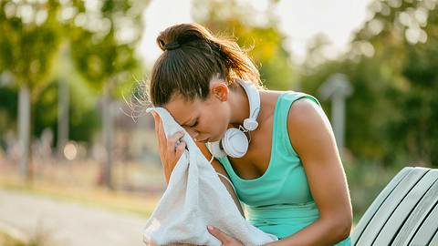 Sport bei Hitze: Wann es ungesund wird und welche Tipps helfen - Foto: iStock