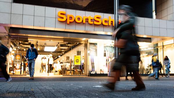 Ein beliebter deutscher Sportartikelhersteller ist insolvent. - Foto: IMAGO / NurPhoto