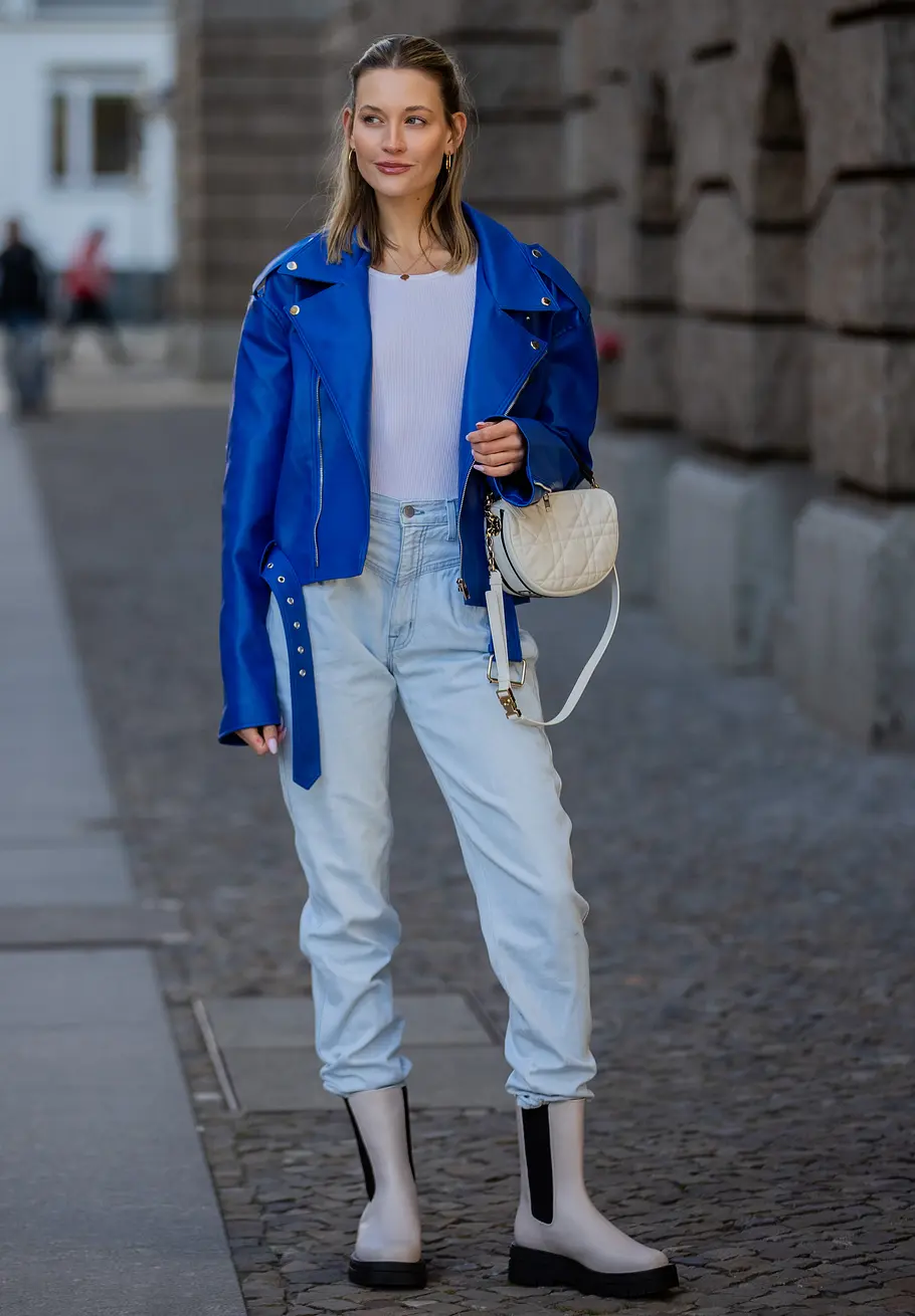 Starker Look mit Lederjacke!