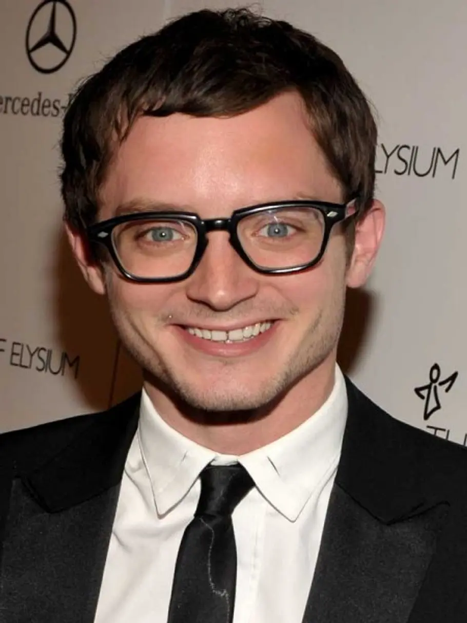 stars mit brille elijah wood