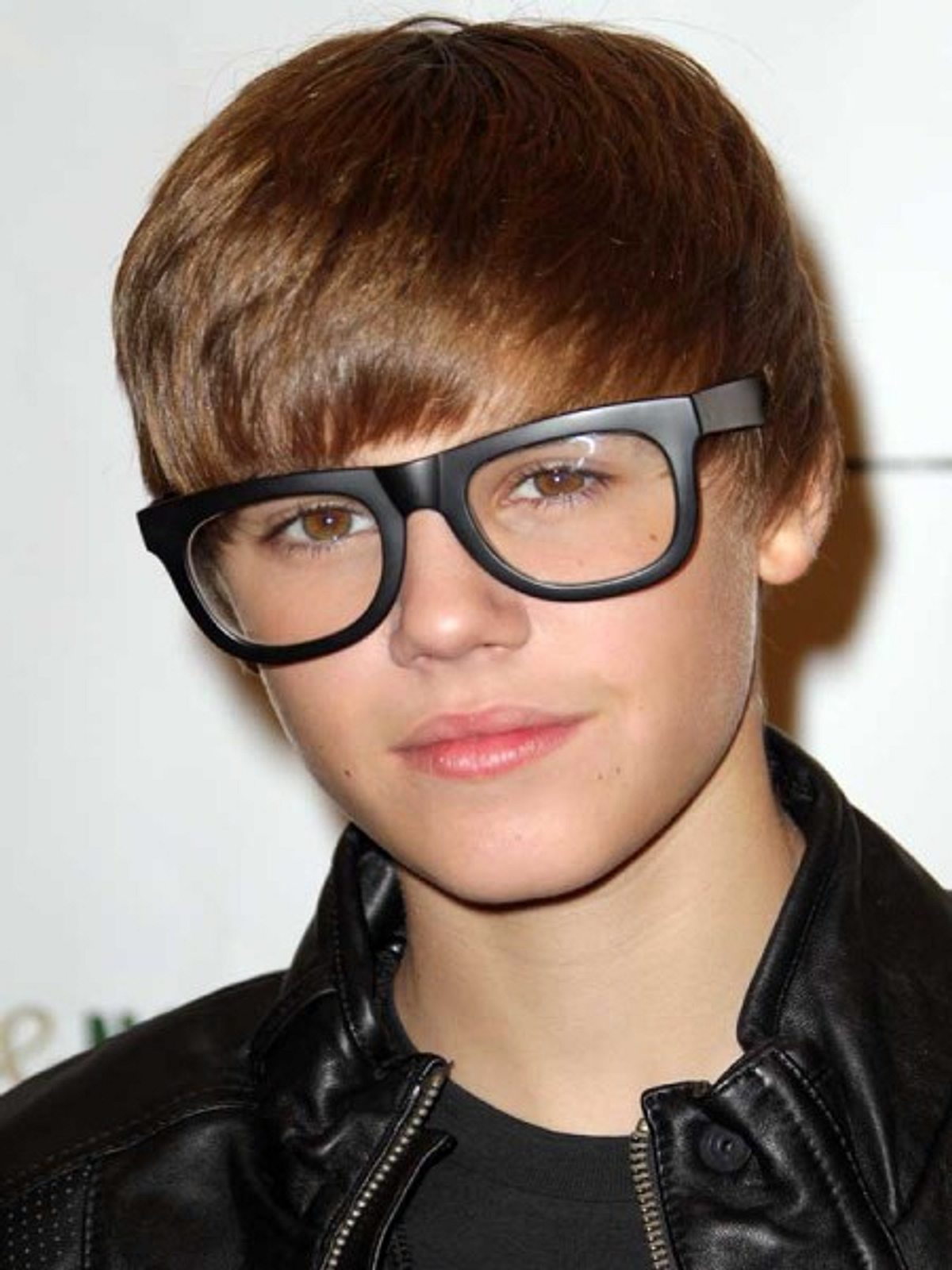 stars mit brille justin bieber