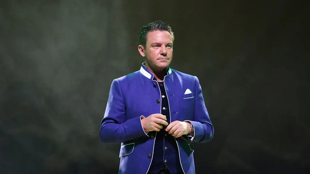 Stefan Mross bei der Jubiläums-Tournee von Immer wieder sonntags in der Meistersingerhalle.  - Foto: IMAGO / Future Image