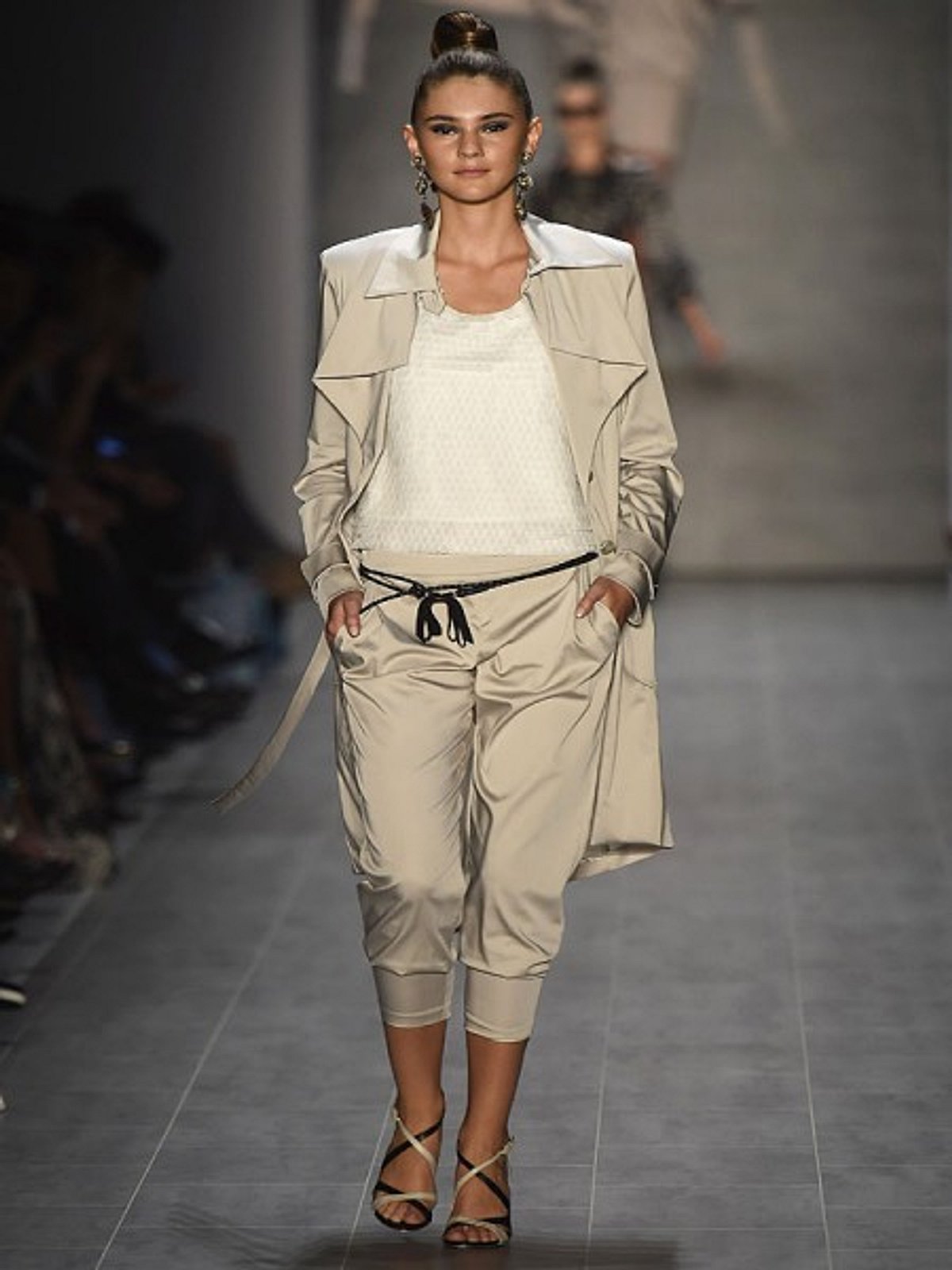 stefanie giesinger auf der berlin fashion week f s 2015