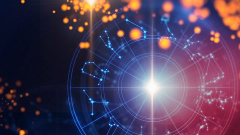 Drei Sternzeichen haben vom 21.12. bis 27.12.2020 die allerbeste Woche. - Foto: monsitj / iStock