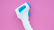 Stirnthermometer - Foto: iStock/Tatyana Azarova