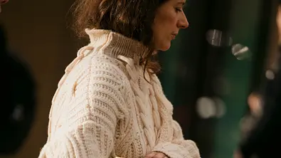Frau in beigen Rollkragenpullover - Foto: ddp/CAMERA PRESS/Claire Guillon