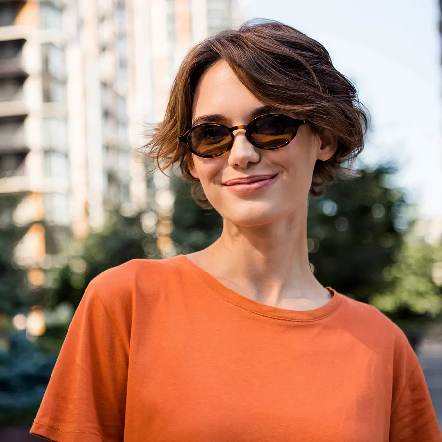 Frisuren ab 60: Frau mit Stufenbob