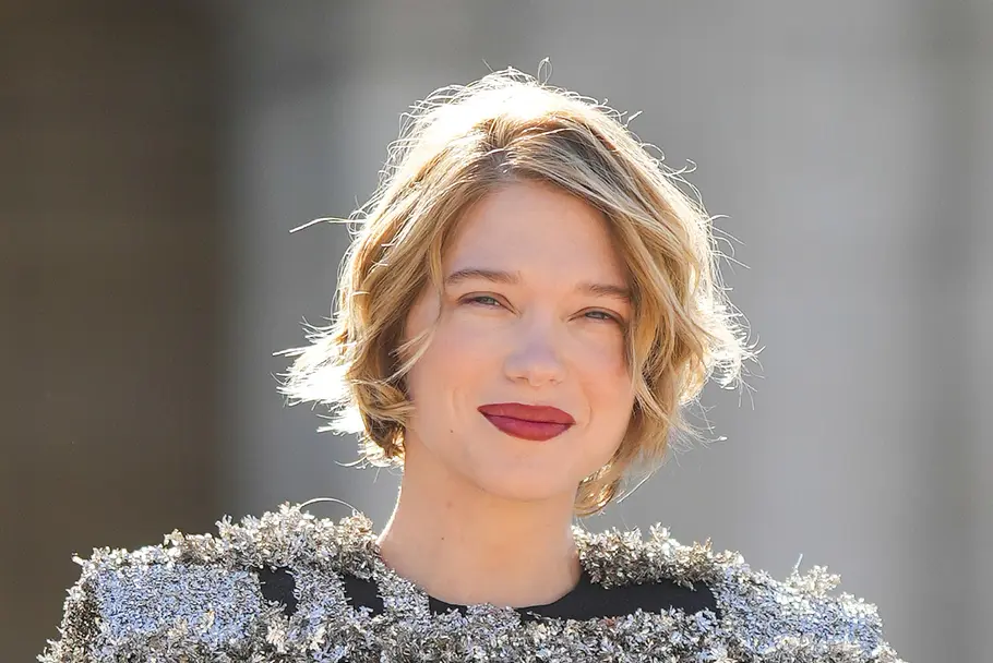 Stufenschnitt für kurze Haare: Diese Frisuren & Styles liegen 2024 im Trend
