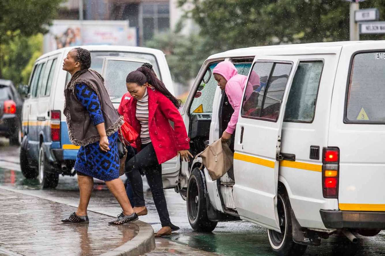 Taxi-Queens in Südafrika: Junge Mädchen schlafen mit Taxi-Fahrern