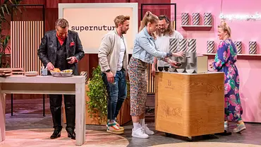 Die Löwen testen die Nusscreme von Supernutural. - Foto: RTL / Bernd-Michael Maurer Die Löwen testen die Nusscreme von Supernutural. - Foto: RTL / Bernd-Michael Maurer