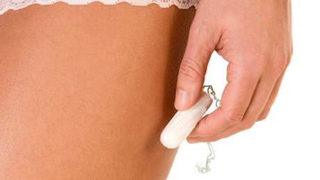 tampon richtig einfuehren - Foto: iStock / mocker_bat 