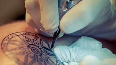 Tattoo Farbe Lymphknoten - Foto: iStock