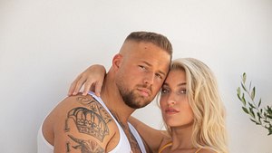 Temptation Island VIP: Juliano lässt Babybombe platzen und stellt alles in Frage - Foto: Frank J. Fastner/RTL