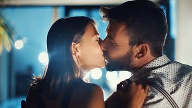 Tripper-Studie: Nicht nur Sex, auch Küsse können Krankheit auslösen - Foto: iStock