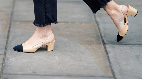 Ugly Granny Heels sind DER Fashiontrend 2019: Wir verraten wie du sie extra-stylish kombinieren kannst. - Foto: Getty Images