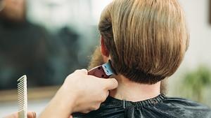 Undercut für Frauen mit Bob - Foto: Oleksandr Hrytsiv/iStock