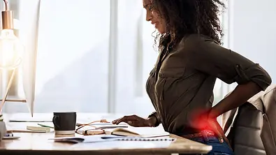 Wenn der Körper nicht mehr will, ist jeder froh, wenn er seine Berufsunfähigkeit abgesichert hat. - Foto: Hiraman/iStock