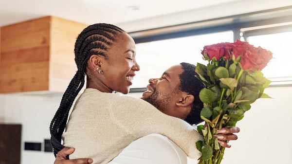 valentinstag sternzeichen - Foto: iStock/LumiNola