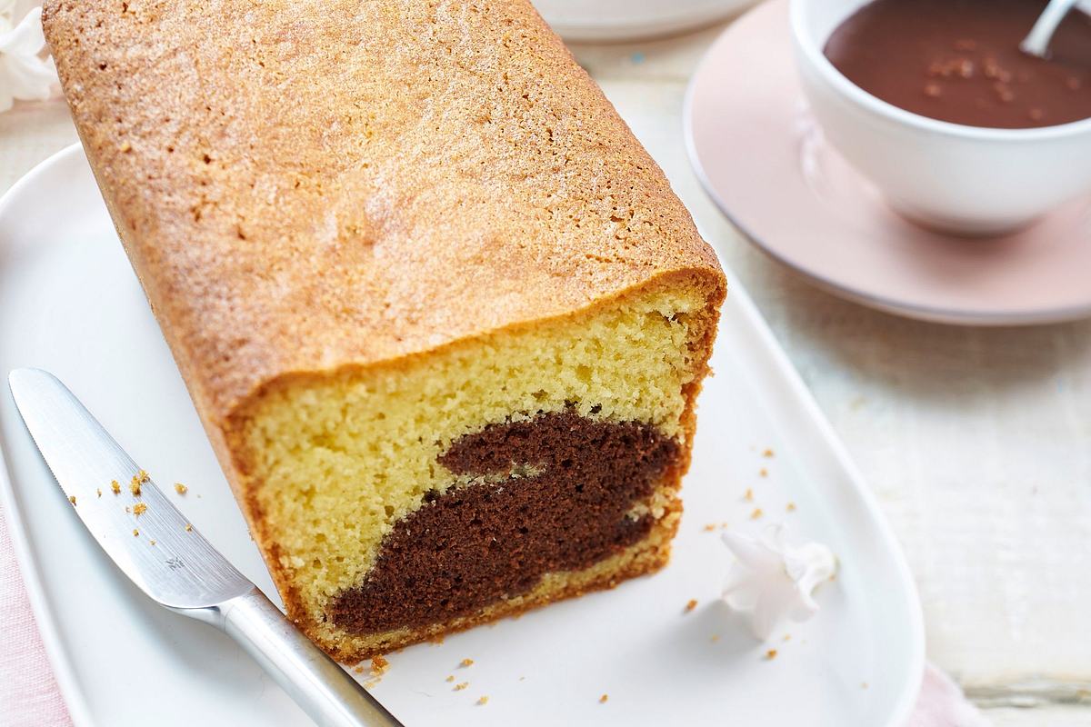 Vanille-Hasenkuchen: Rezept mit verstecktem Schoko-Osterhasen